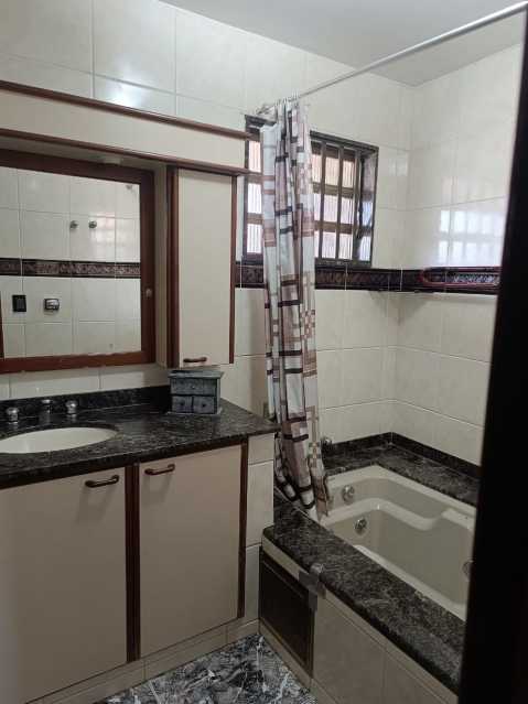 Casa à venda com 3 quartos, 180m² - Foto 17