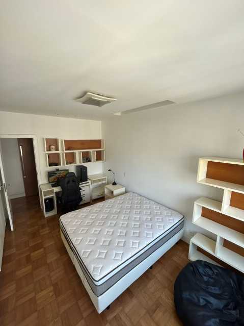 Apartamento à venda com 3 quartos, 250m² - Foto 9