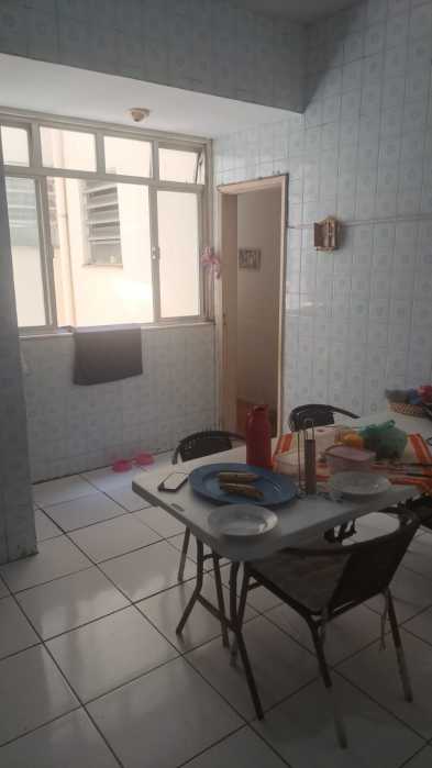 Apartamento à venda com 2 quartos, 80m² - Foto 11