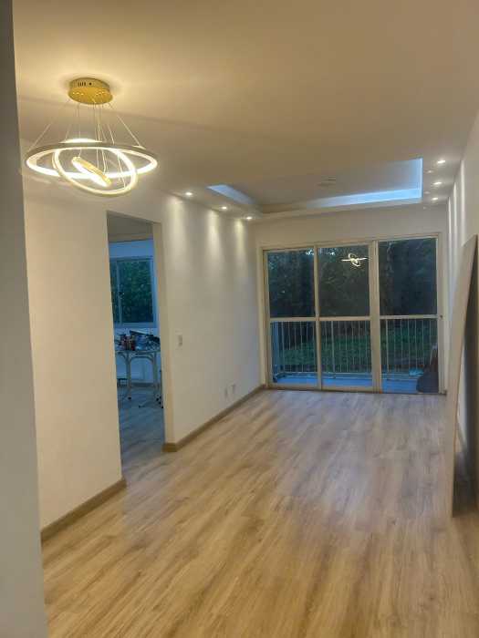 Apartamento à venda com 2 quartos, 60m² - Foto 1