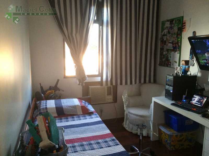 Apartamento à venda com 3 quartos, 100m² - Foto 3