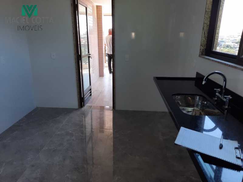 Apartamento à venda com 3 quartos, 125m² - Foto 13