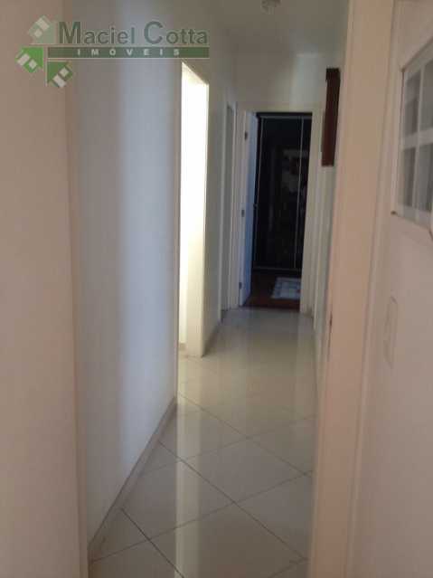 Apartamento à venda com 4 quartos, 140m² - Foto 8