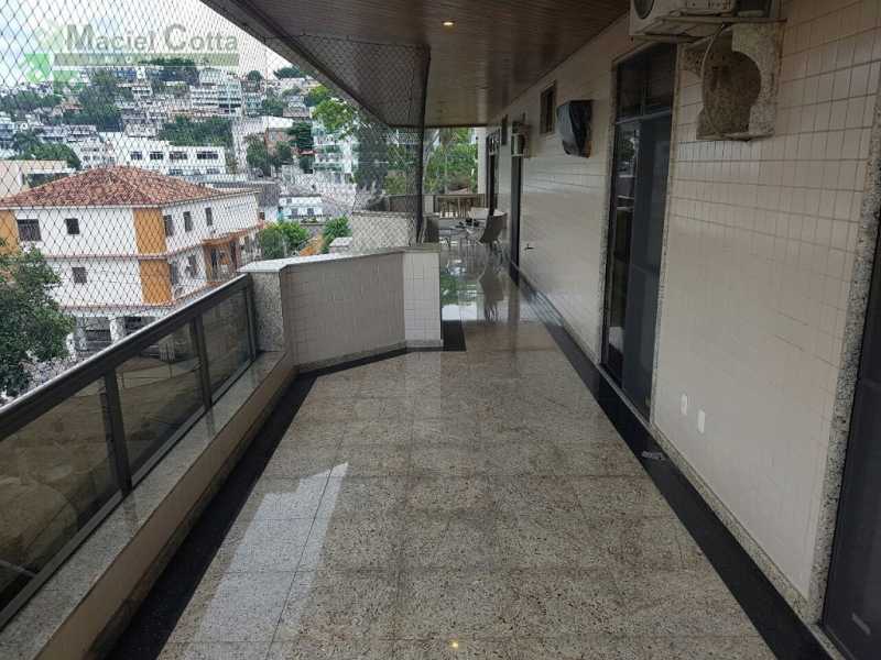 Cobertura à venda com 4 quartos, 600m² - Foto 2