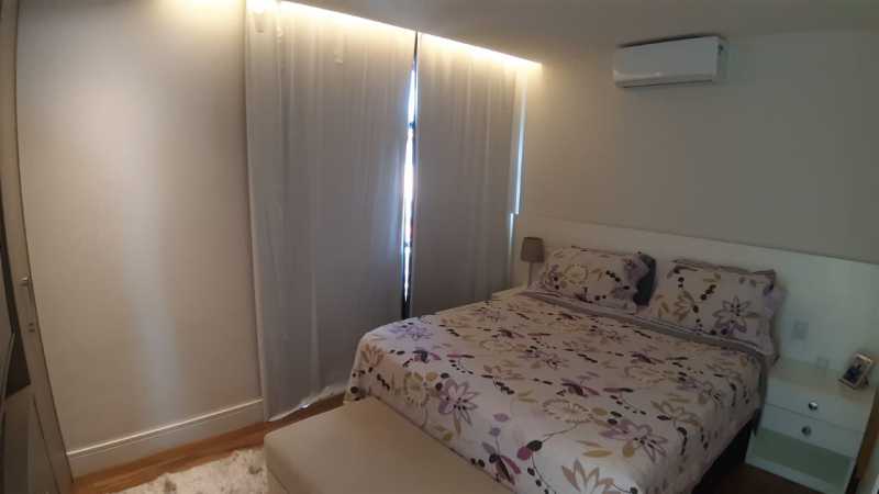 Apartamento à venda com 4 quartos, 180m² - Foto 7