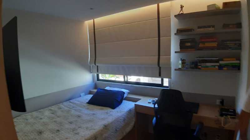 Apartamento à venda com 4 quartos, 180m² - Foto 9