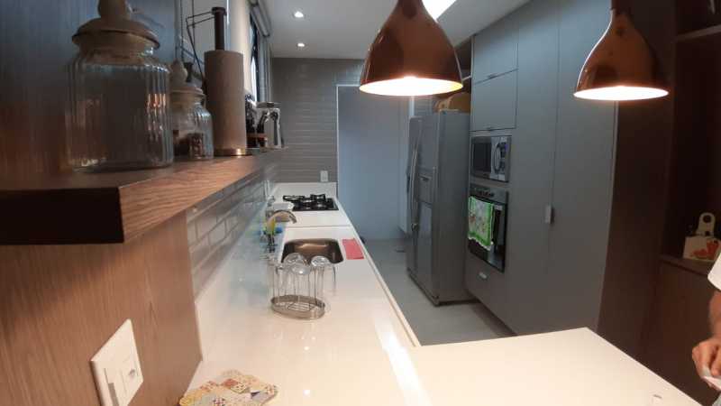 Apartamento à venda com 4 quartos, 180m² - Foto 13