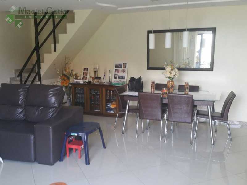 Casa à venda com 5 quartos, 986m² - Foto 2