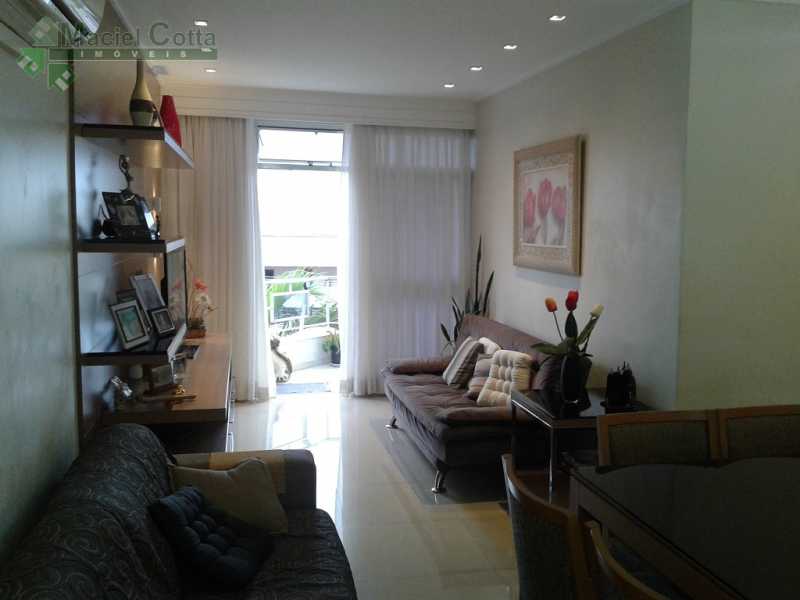 Apartamento à venda com 3 quartos, 110m² - Foto 2