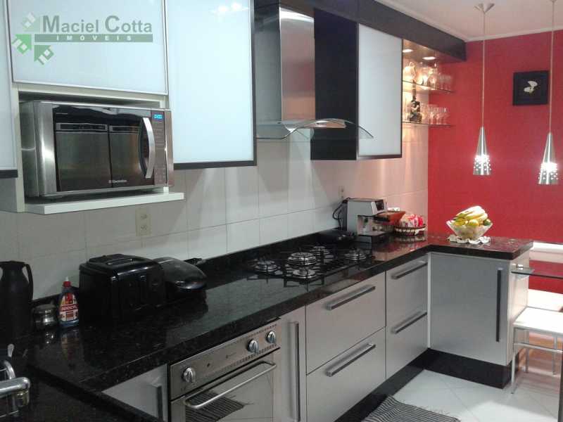 Apartamento à venda com 3 quartos, 110m² - Foto 21