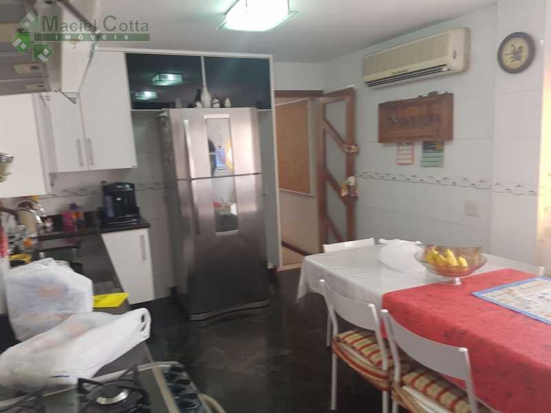 Casa à venda com 3 quartos, 500m² - Foto 10