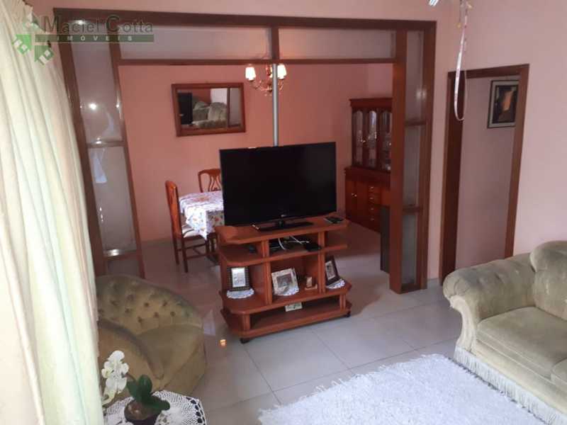 Casa à venda com 2 quartos, 200m² - Foto 2