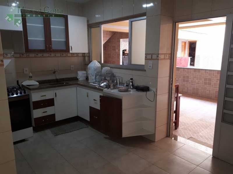 Casa à venda com 2 quartos, 200m² - Foto 10