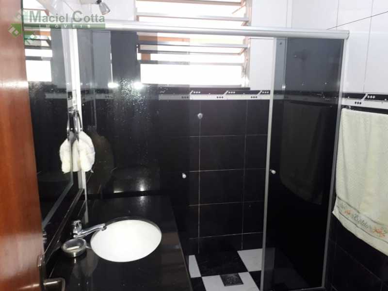 Casa à venda com 2 quartos, 200m² - Foto 12