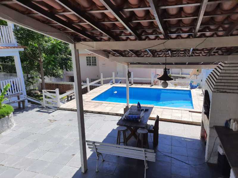 Casa à venda com 4 quartos, 300m² - Foto 18