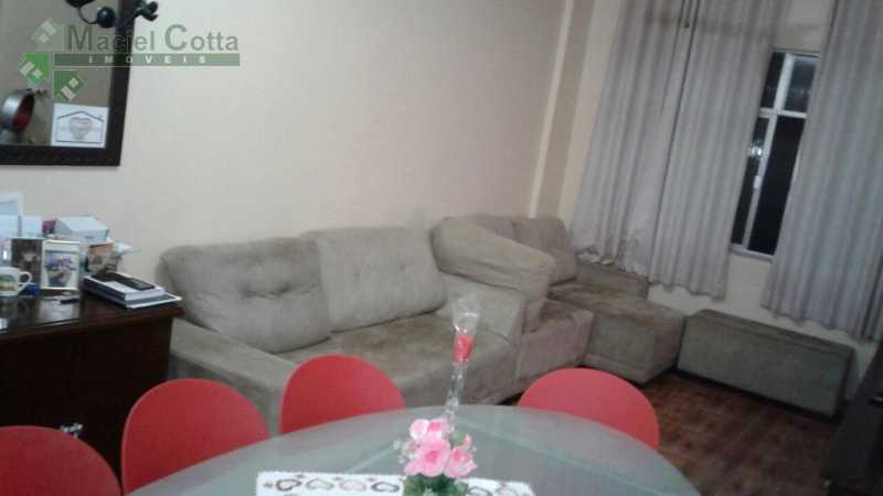 Apartamento à venda com 2 quartos, 75m² - Foto 1