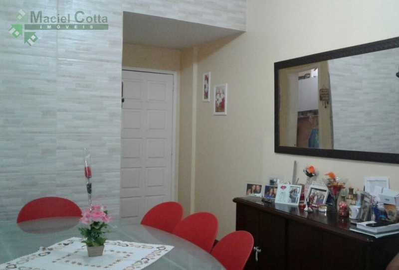 Apartamento à venda com 2 quartos, 75m² - Foto 2