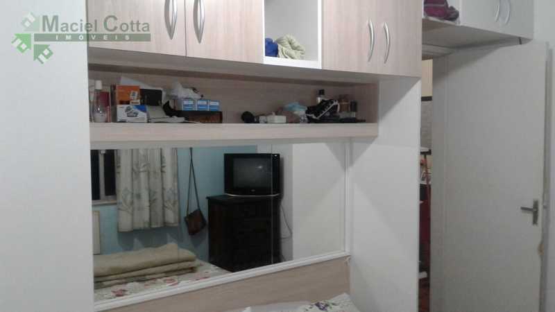 Apartamento à venda com 2 quartos, 75m² - Foto 4