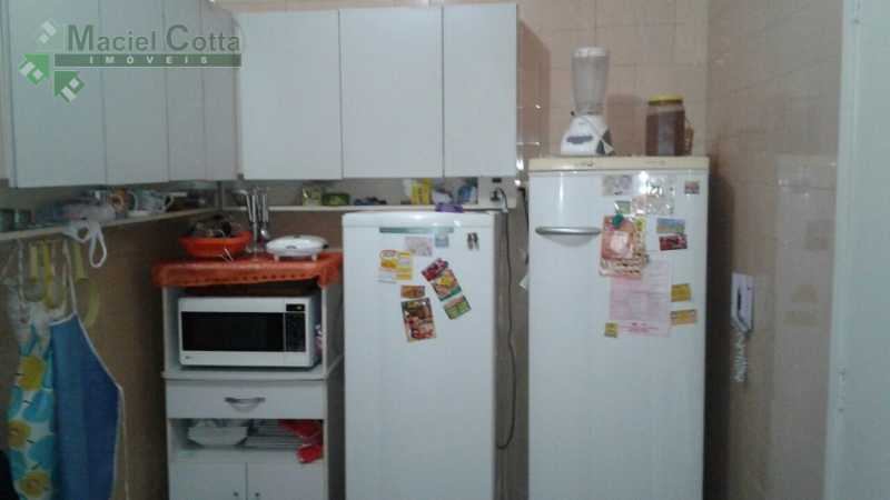 Apartamento à venda com 2 quartos, 75m² - Foto 12