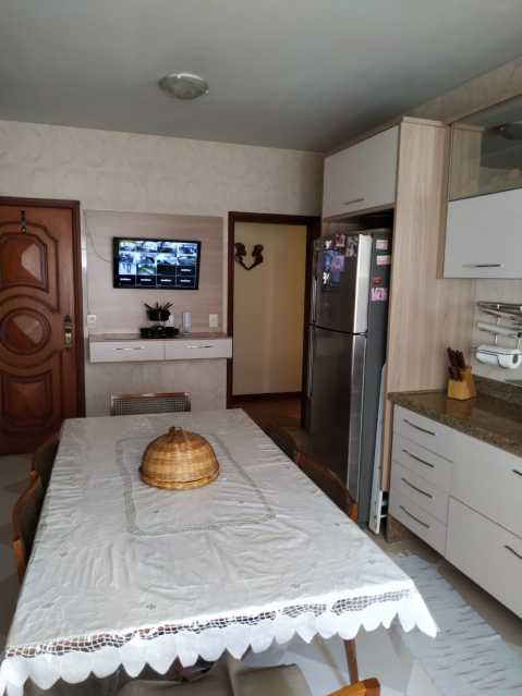 Apartamento à venda com 3 quartos, 160m² - Foto 15