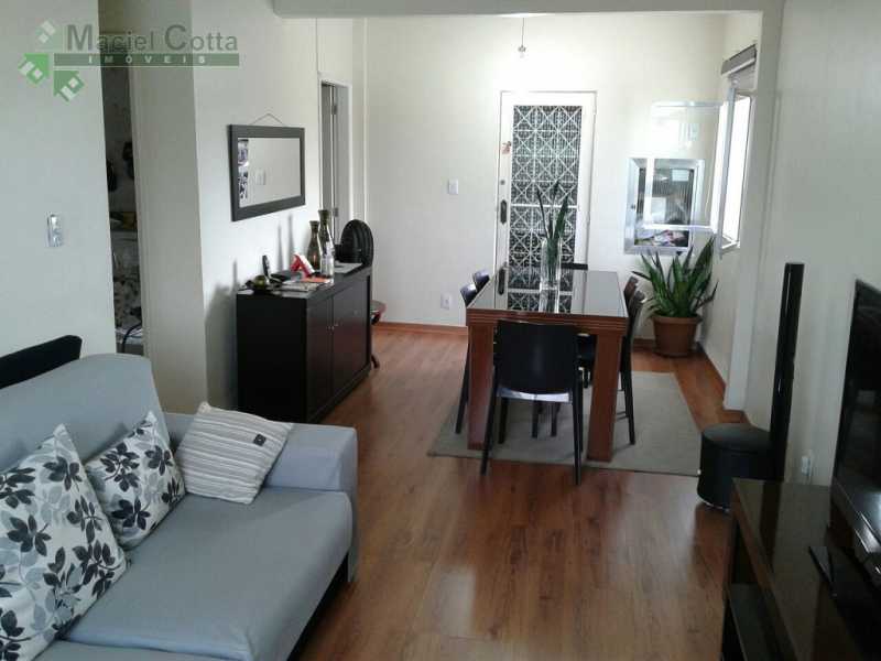 Apartamento à venda com 3 quartos, 100m² - Foto 2