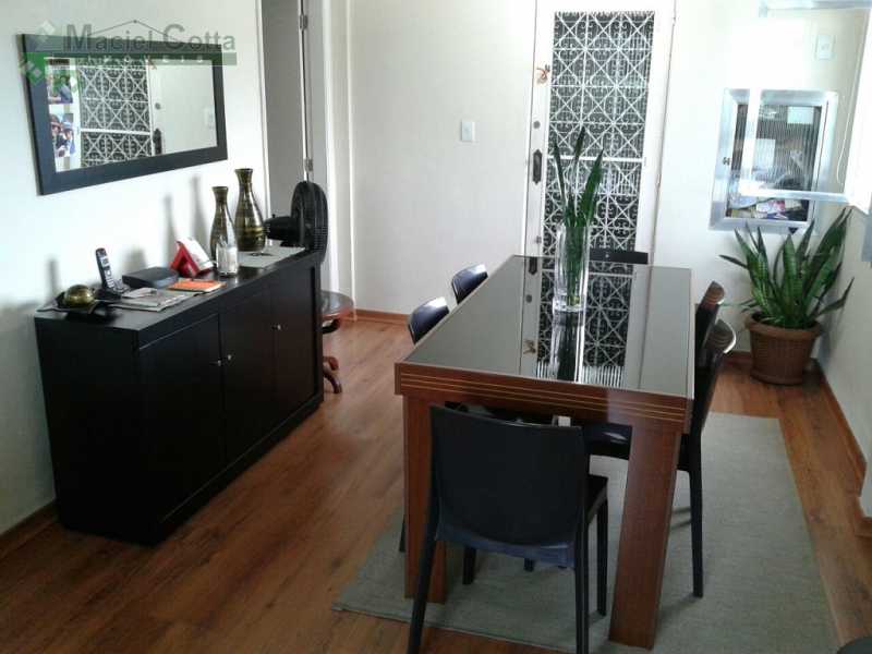 Apartamento à venda com 3 quartos, 100m² - Foto 3