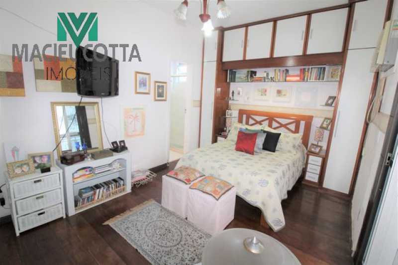 Apartamento à venda com 4 quartos, 200m² - Foto 7