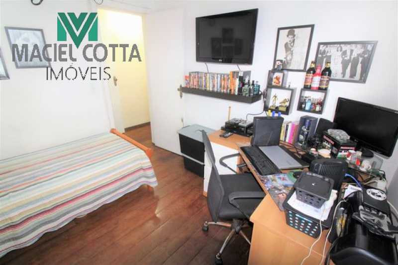 Apartamento à venda com 4 quartos, 200m² - Foto 9