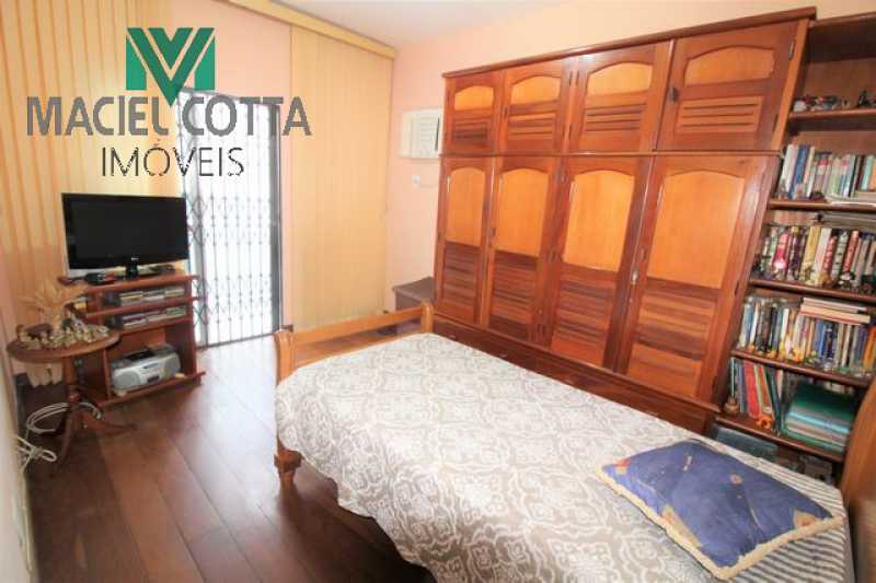 Apartamento à venda com 4 quartos, 200m² - Foto 11