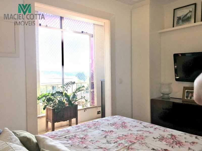 Apartamento à venda com 4 quartos, 200m² - Foto 8