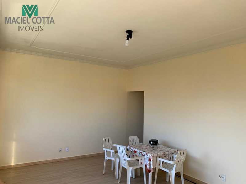 Apartamento à venda com 2 quartos, 115m² - Foto 2