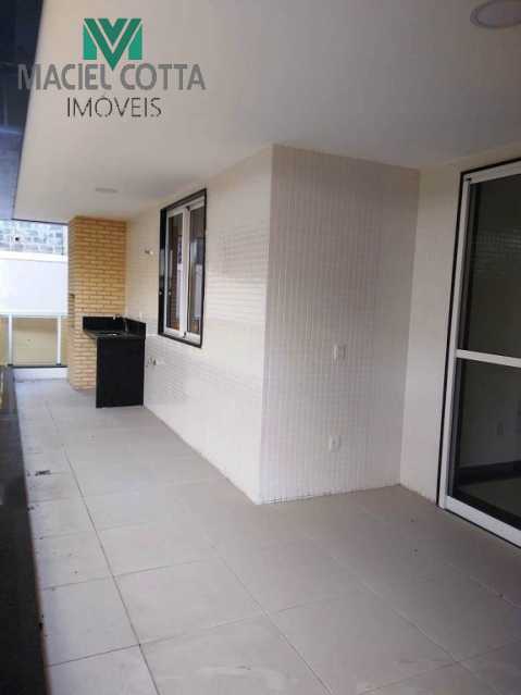 Apartamento à venda com 3 quartos, 200m² - Foto 5