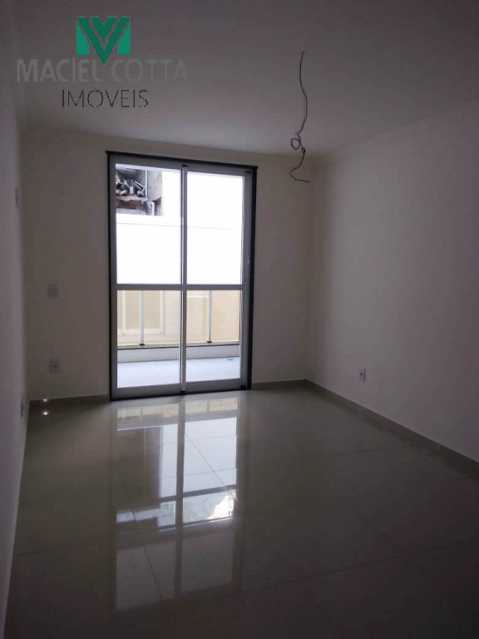 Apartamento à venda com 3 quartos, 200m² - Foto 6