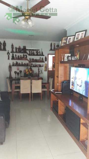 Apartamento à venda com 3 quartos, 115m² - Foto 2