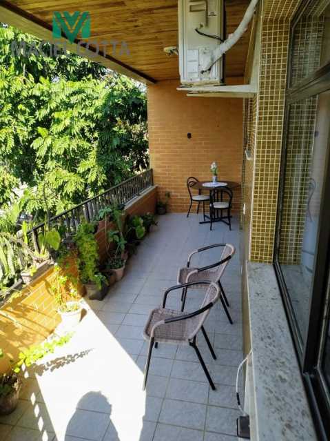 Apartamento à venda com 3 quartos, 110m² - Foto 1