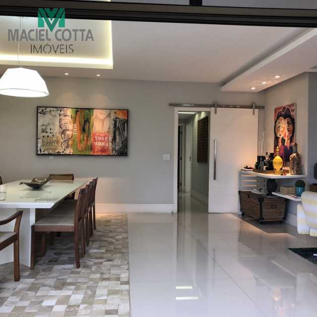 Apartamento à venda com 4 quartos, 216m² - Foto 7