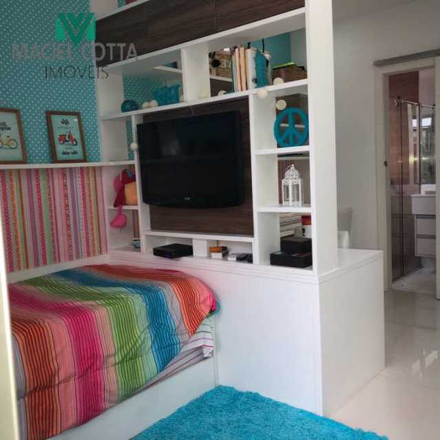 Apartamento à venda com 4 quartos, 216m² - Foto 10