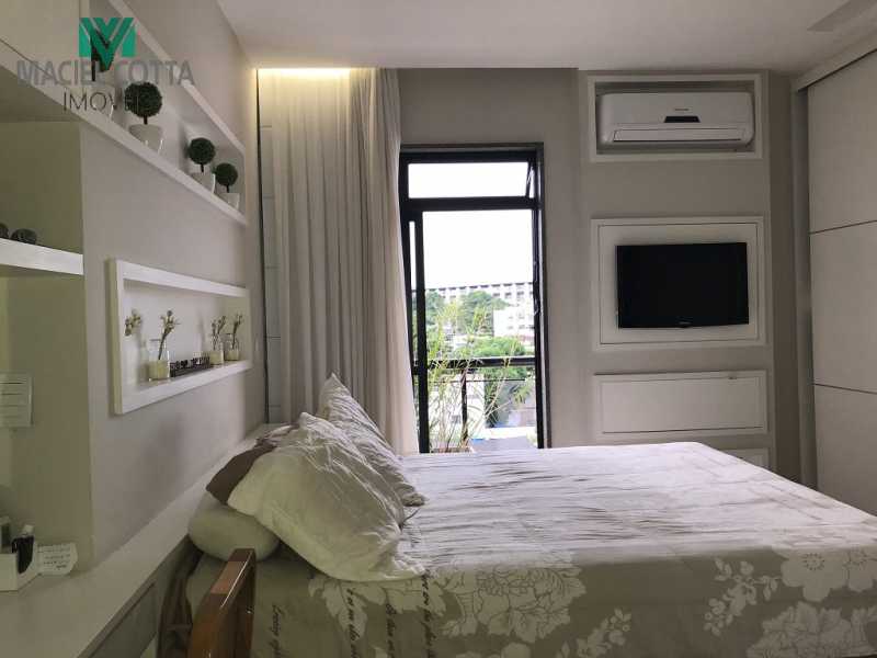 Apartamento à venda com 4 quartos, 216m² - Foto 14