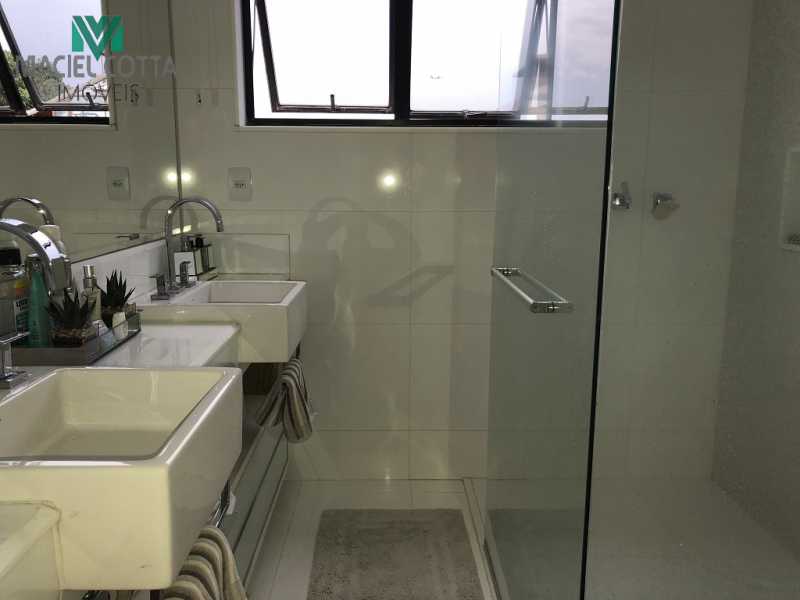 Apartamento à venda com 4 quartos, 216m² - Foto 17