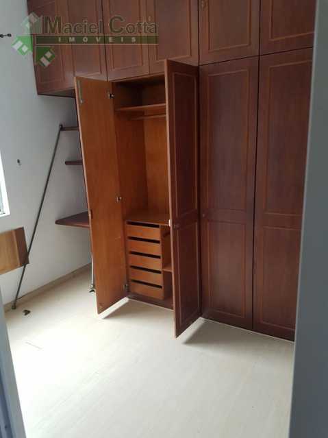 Apartamento à venda com 2 quartos, 60m² - Foto 4