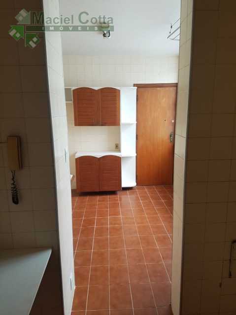 Apartamento à venda com 2 quartos, 60m² - Foto 5