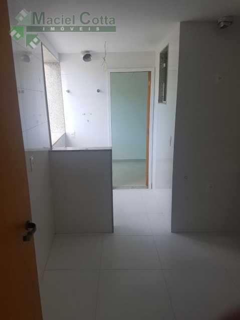 Apartamento à venda com 3 quartos, 130m² - Foto 12