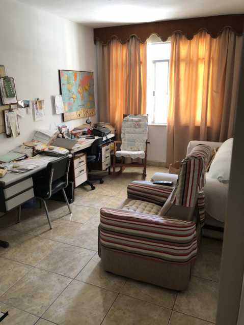 Casa à venda com 3 quartos, 130m² - Foto 2