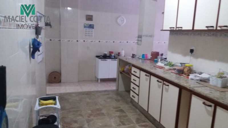 Casa à venda com 5 quartos, 160m² - Foto 18