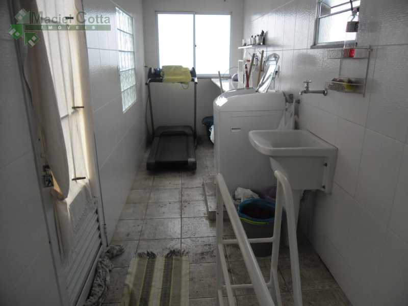 Apartamento à venda com 2 quartos, 100m² - Foto 12