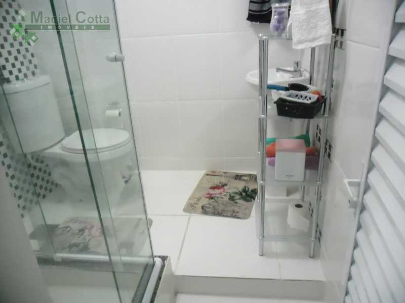 Apartamento à venda com 2 quartos, 100m² - Foto 17