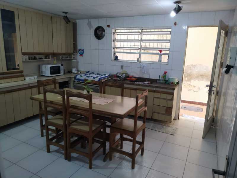 Casa à venda com 3 quartos, 80m² - Foto 19