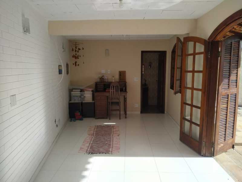 Casa à venda com 3 quartos, 80m² - Foto 26