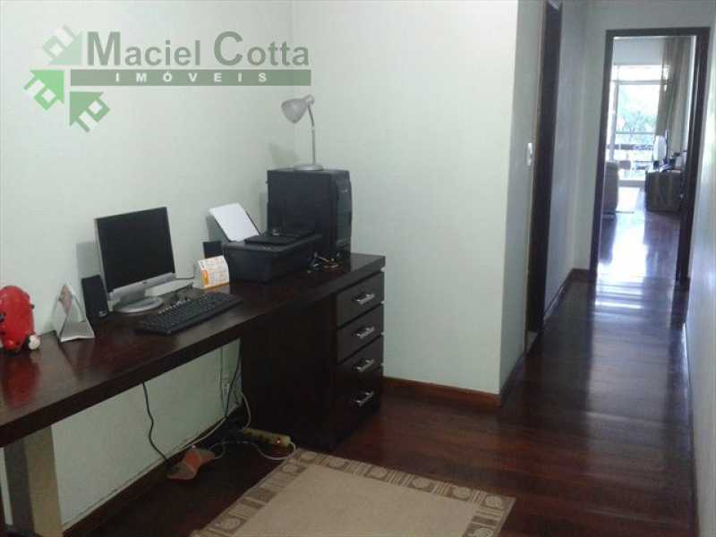 Apartamento à venda com 3 quartos, 186m² - Foto 10