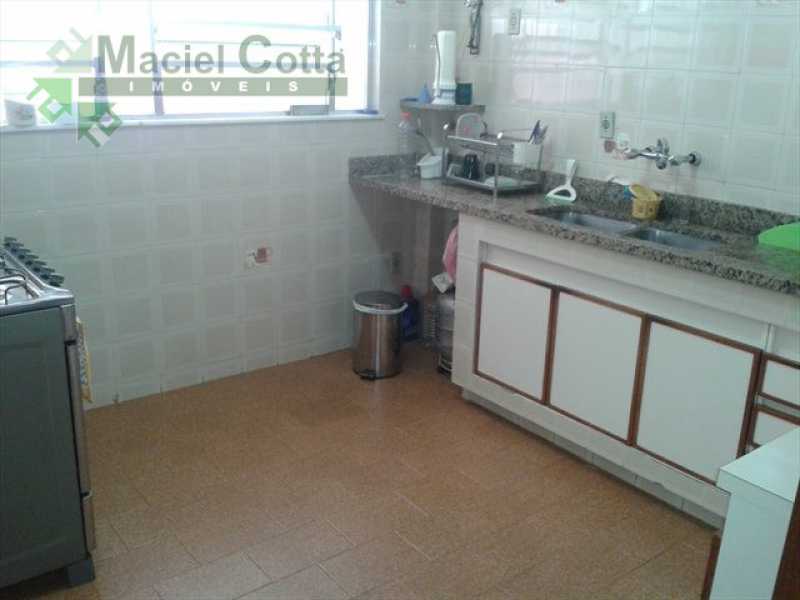 Apartamento à venda com 3 quartos, 186m² - Foto 11